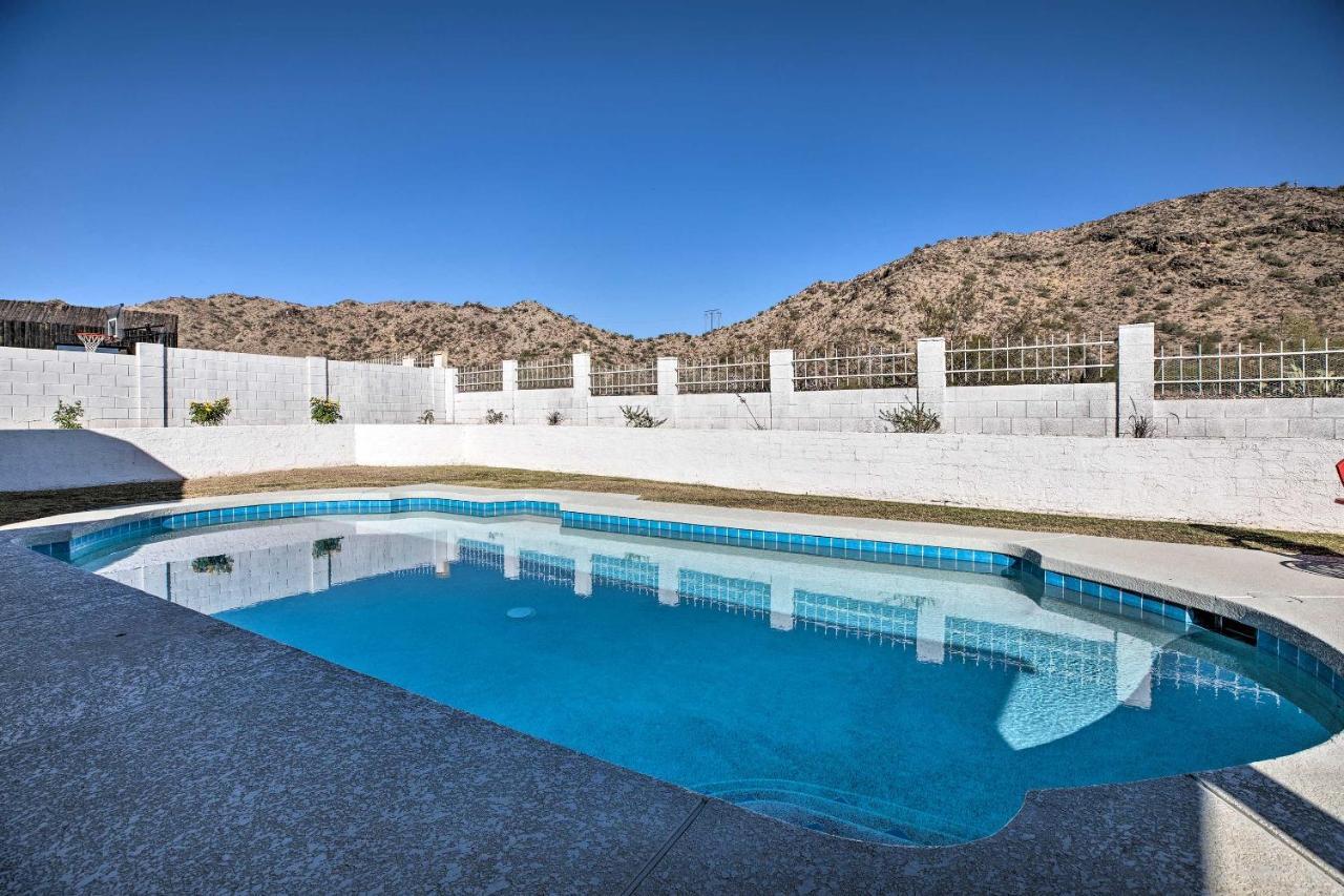 Escape Heated Pool, Views, And Trail Access Holiday home *