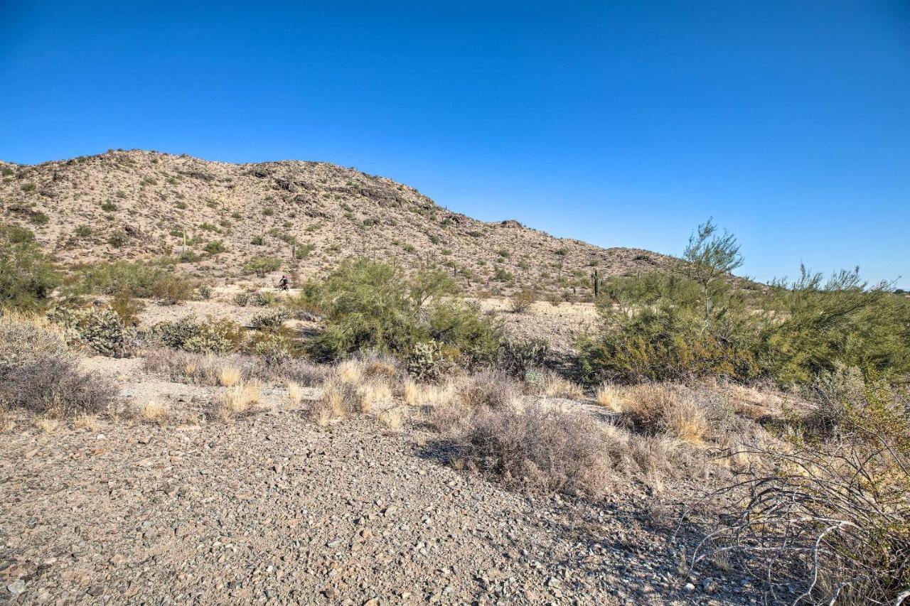 Escape Heated Pool, Views, And Trail Access Holiday home